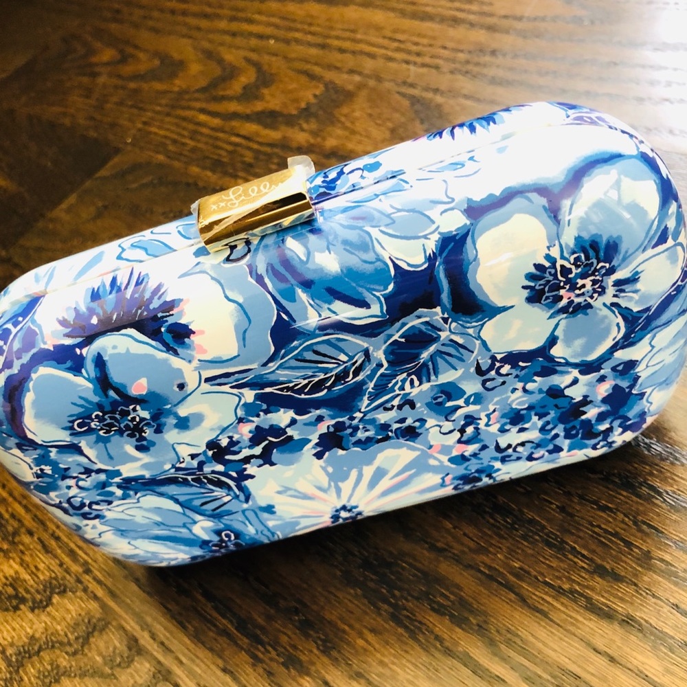 NWT Lilly Pultizer Hard Shell Clutch